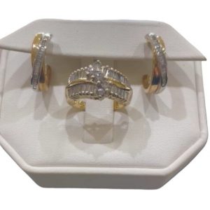 JUEGO DE ARRACADAS Y ANILLO